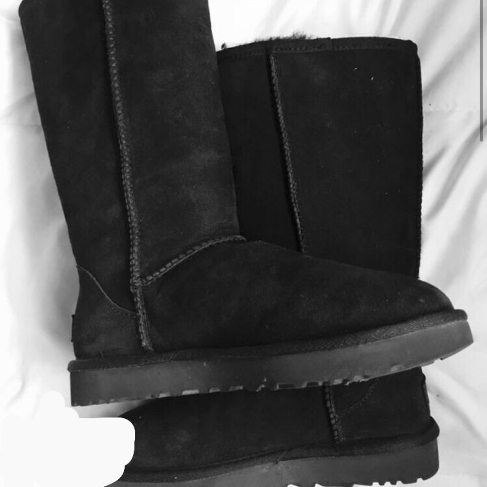 uggs size 6 - Picture 2 of 2